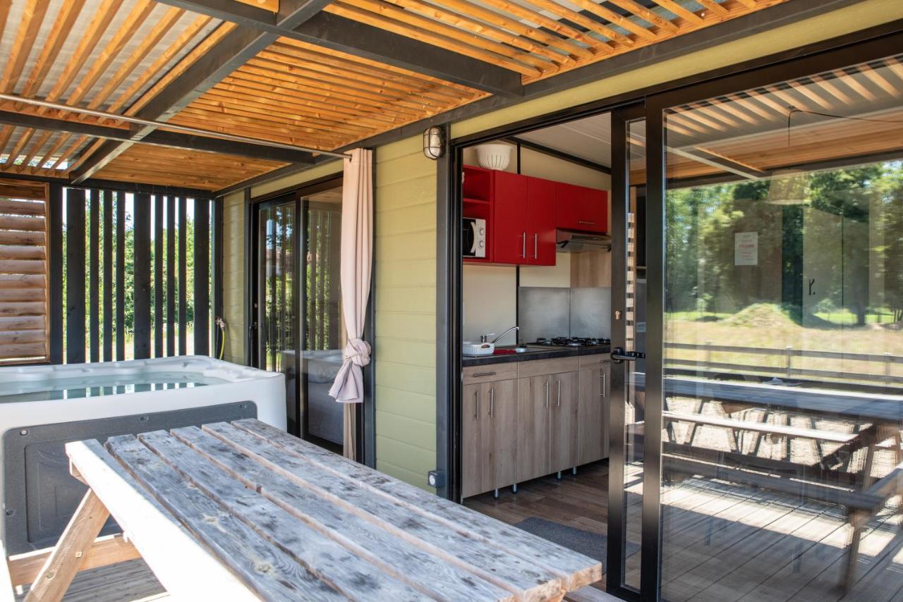 Camping Du Sevron Saint-Etienne-du-Bois  Luaran gambar